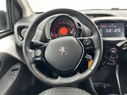 Photo 8 Peugeot 108  VTi 72ch S&S BVM5