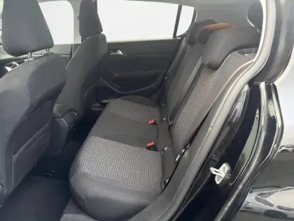 Photo 11 Peugeot 308  PureTech 130ch S&S EAT8