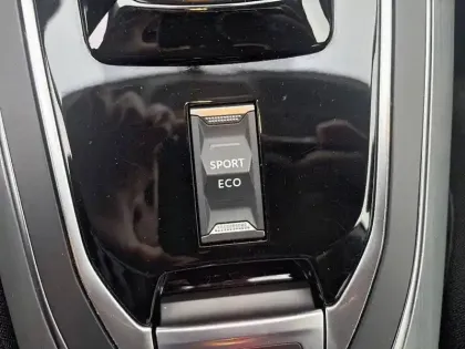 Photo 19 Peugeot 308  PureTech 130ch S&S EAT8