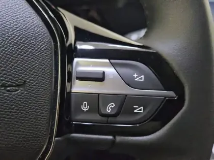 Photo 55 Peugeot 308  BlueHDi 130ch S&S EAT8