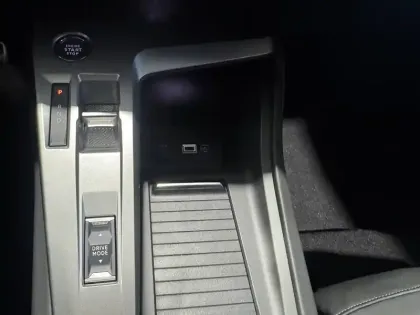 Photo 24 Peugeot 408  Electrique 58 kWh 210ch