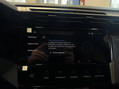 Photo 29 Peugeot 408  Electrique 58 kWh 210ch