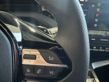 Photo 20 Peugeot 408  Electrique 58 kWh 210ch