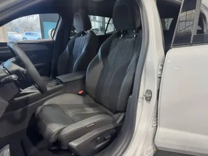 Photo 7 Peugeot 408  Electrique 58 kWh 210ch