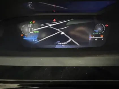 Photo 25 Peugeot 408  Electrique 58 kWh 210ch