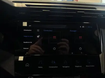 Photo 27 Peugeot 408  Electrique 58 kWh 210ch