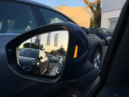 Photo 25 Volkswagen T-roc  1.5 eTSI EVO2 Hybrid 116 ch DSG7