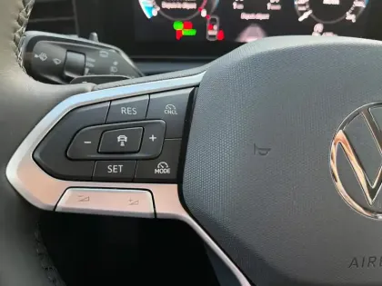 Photo 15 Volkswagen T-roc  1.5 eTSI EVO2 Hybrid 116 ch DSG7