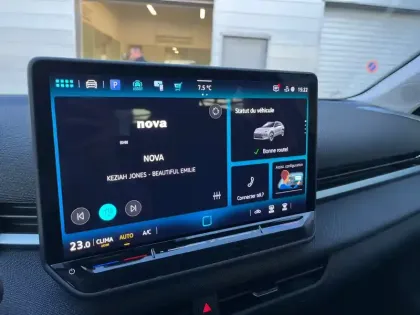 Photo 19 Volkswagen T-roc  1.5 eTSI EVO2 Hybrid 116 ch DSG7