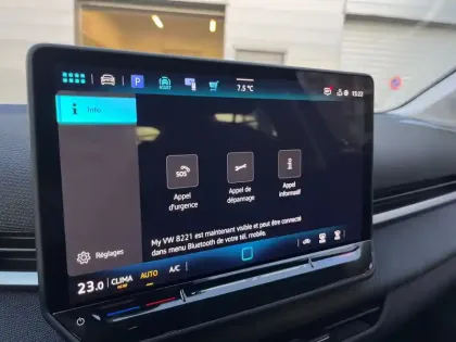 Photo 20 Volkswagen T-roc  1.5 eTSI EVO2 Hybrid 116 ch DSG7