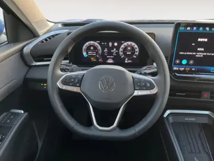 Photo 11 Volkswagen T-roc  1.5 eTSI EVO2 Hybrid 116 ch DSG7