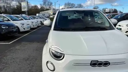 Photo 23 Fiat 500  e 95 ch