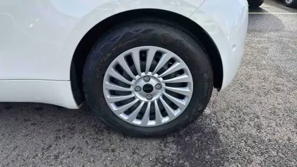 Photo 20 Fiat 500  e 95 ch