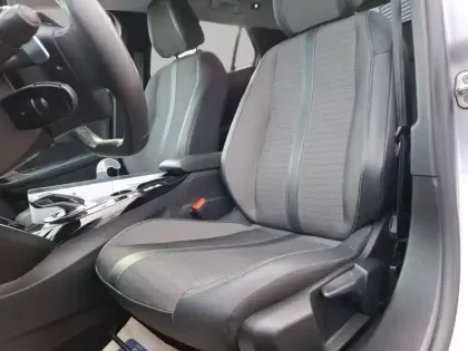 Photo 10 Peugeot 2008  BlueHDi 130 S&S EAT8