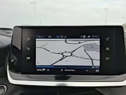 Photo 24 Peugeot 2008  BlueHDi 130 S&S EAT8