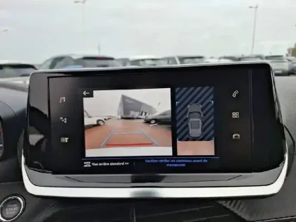 Photo 25 Peugeot 2008  BlueHDi 130 S&S EAT8