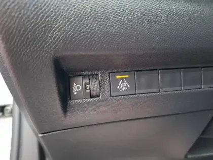 Photo 18 Peugeot 2008  BlueHDi 130 S&S EAT8