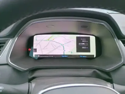 Photo 15 Renault Captur  E-Tech full hybrid 145 ch