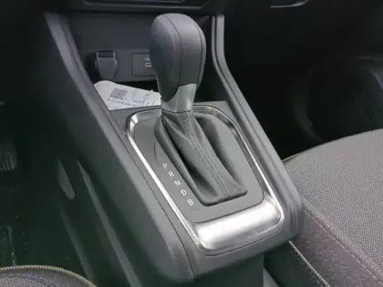 Photo 11 Renault Captur  E-Tech full hybrid 145 ch