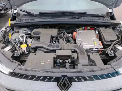 Photo 21 Renault Captur  E-Tech full hybrid 145 ch