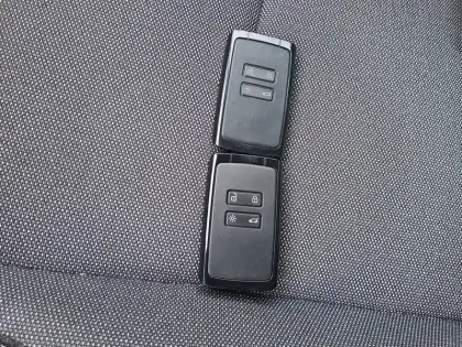 Photo 19 Renault Captur  E-Tech full hybrid 145 ch