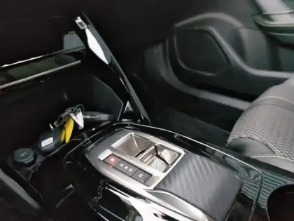 Photo 13 Peugeot 2008  PureTech 130 S&S EAT8