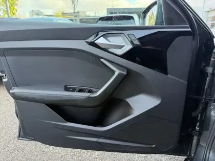 Photo 17 Audi A1  Sportback 30 TFSI 110 ch S tronic 7