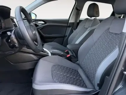 Photo 9 Audi A1  Sportback 30 TFSI 110 ch S tronic 7