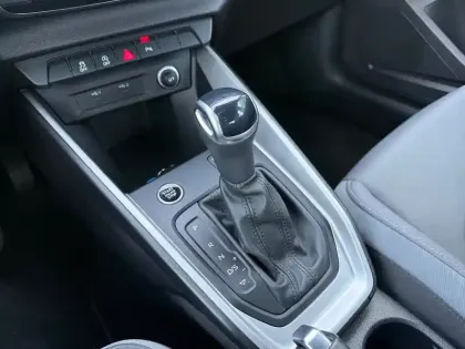 Photo 18 Audi A1  Sportback 30 TFSI 110 ch S tronic 7