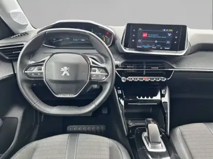 Photo 7 Peugeot 208  Electrique 50 kWh 136ch