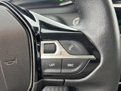 Photo 24 Peugeot 208  Electrique 50 kWh 136ch