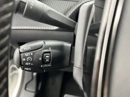 Photo 25 Peugeot 208  Electrique 50 kWh 136ch