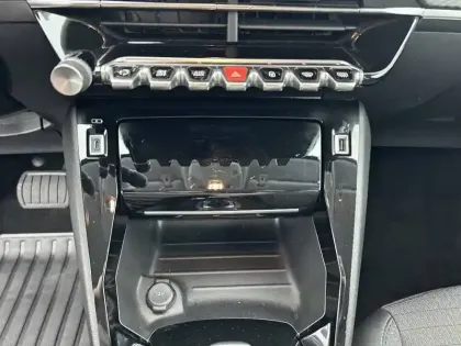 Photo 57 Peugeot 208  Electrique 50 kWh 136ch