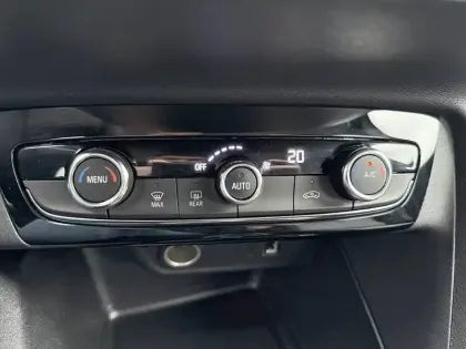 Photo 19 Opel Corsa  Electrique 136 ch & Batterie 50 kWh