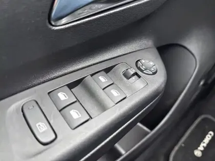 Photo 18 Opel Corsa  Electrique 136 ch & Batterie 50 kWh