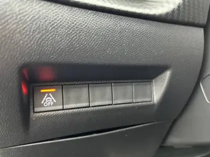 Photo 30 Peugeot 208  PureTech 100 S&S EAT8