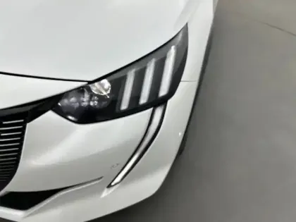 Photo 15 Peugeot 208  PureTech 100 S&S EAT8