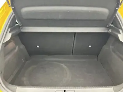 Photo 28 Peugeot 208  BlueHDi 100 S&S BVM6