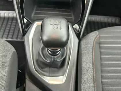 Photo 36 Peugeot 208  BlueHDi 100 S&S BVM6