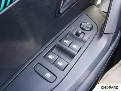 Photo 13 Peugeot 2008  BlueHDi 130 S&S EAT8