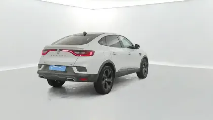 Photo 13 Renault Arkana  E-Tech hybride 145