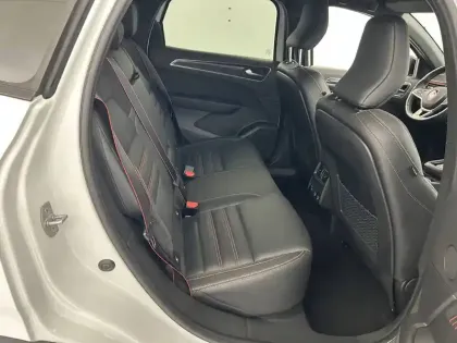 Photo 24 Renault Arkana  E-Tech hybride 145