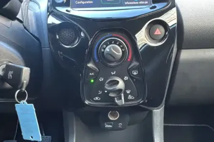 Photo 21 Peugeot 108  VTi 72ch S&S BVM5