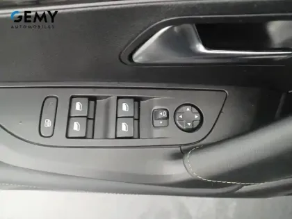 Photo 11 Peugeot 2008  BlueHDi 130 S&S EAT8