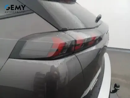 Photo 16 Peugeot 2008  BlueHDi 130 S&S EAT8