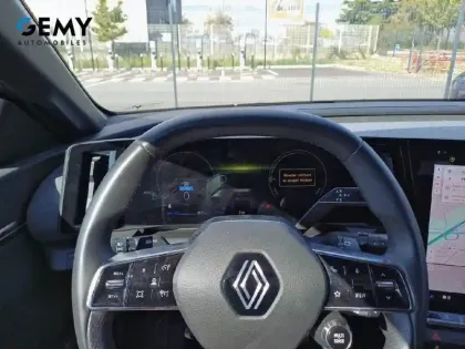 Photo 11 Renault Megane  E-Tech 220 ch autonomie confort AC22