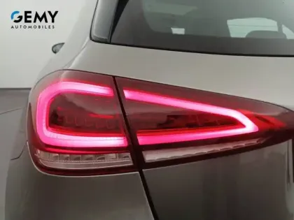 Photo 20 Mercedes Classe A  200 7G-DCT