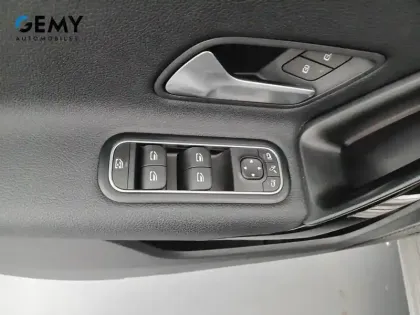 Photo 13 Mercedes Classe A  200 7G-DCT