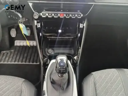 Photo 6 Peugeot 2008  PureTech 100 S&S BVM6