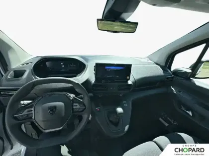 Photo 16 Peugeot Partner  FOURGON M DIESEL 130 CH MANUELLE